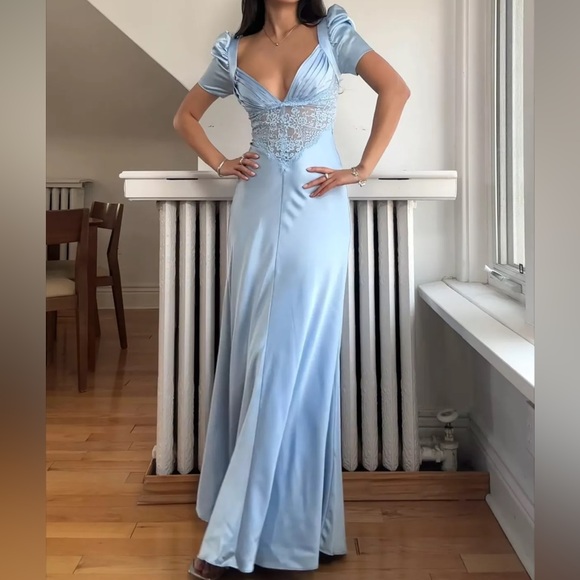 NWOT HOUSE OF CB 'Rafaela' Soft Blue Pure Silk & Lace Dress. Size XL